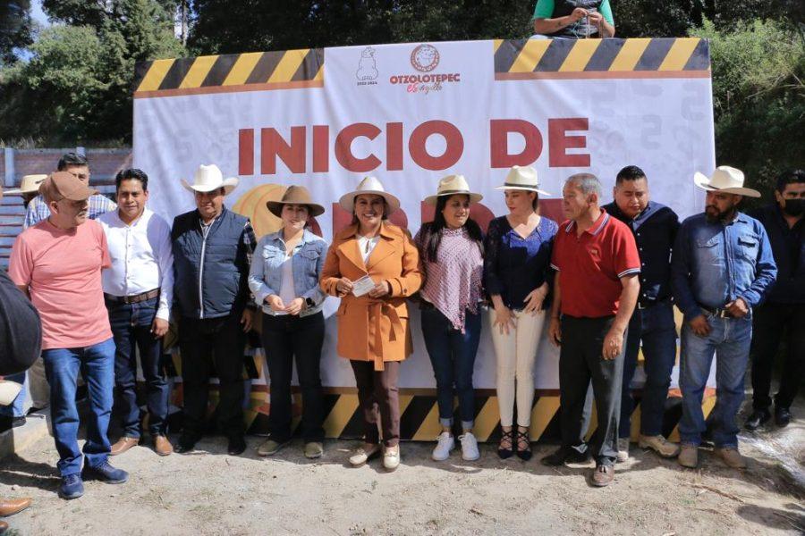 1668610473 626 Iniciamos construccion del portico de acceso y barda en el