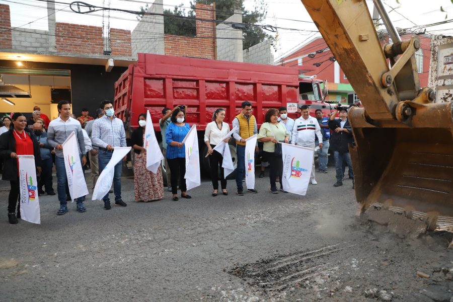 1668692528 Se dio inicio a los trabajos de repavimentacion de la