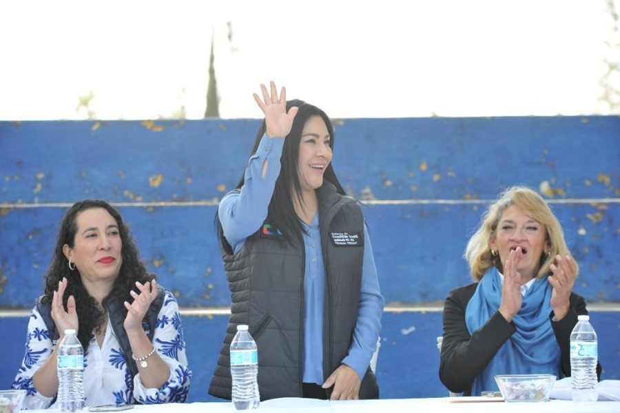 1668710546 542 Esta manana la Presidenta Municipal Karla Fiesco Garcia en compania