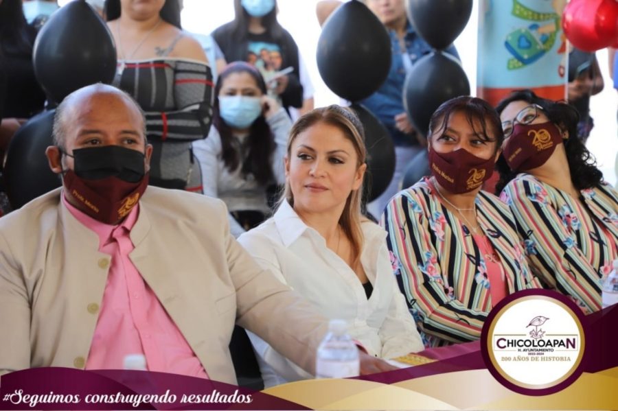 1668723598 Autoridades Municipales acudieron a la Escuela Primaria Salvador Diaz Miron