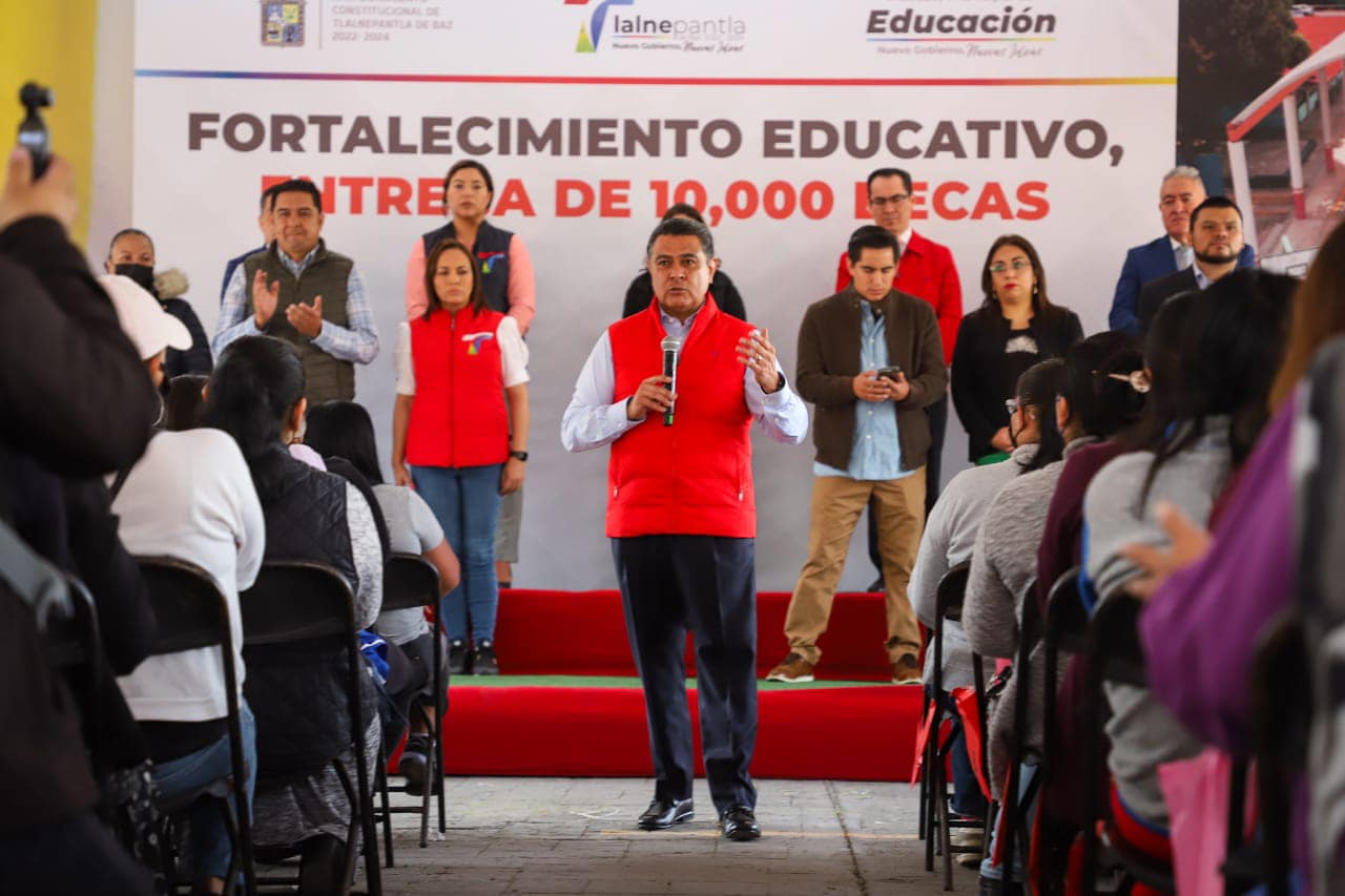 1668779167 Nuestro Presidente Municipal Tony Rodriguez continua haciendo entrega de la