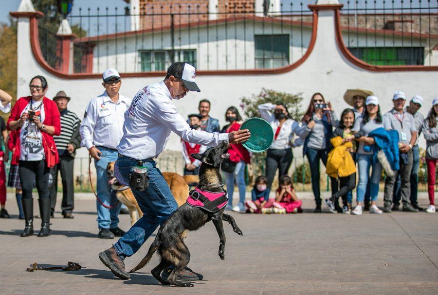 1668863421 106 Asi vivimos el desfile conmemorativo por el 112 Aniversario de