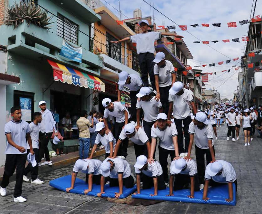 1668975486 569 Asi vive Ixtapan de la Sal el Tradicional Desfile con