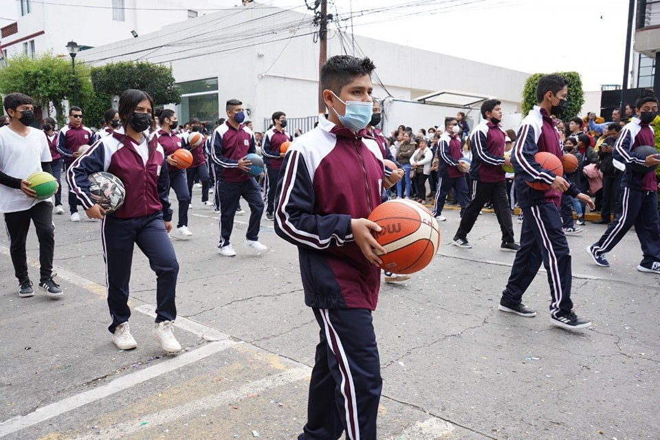 1668981458 702 ¿No acudiste Te dejamos unas cuantas imagenes del desfile conmemorativo