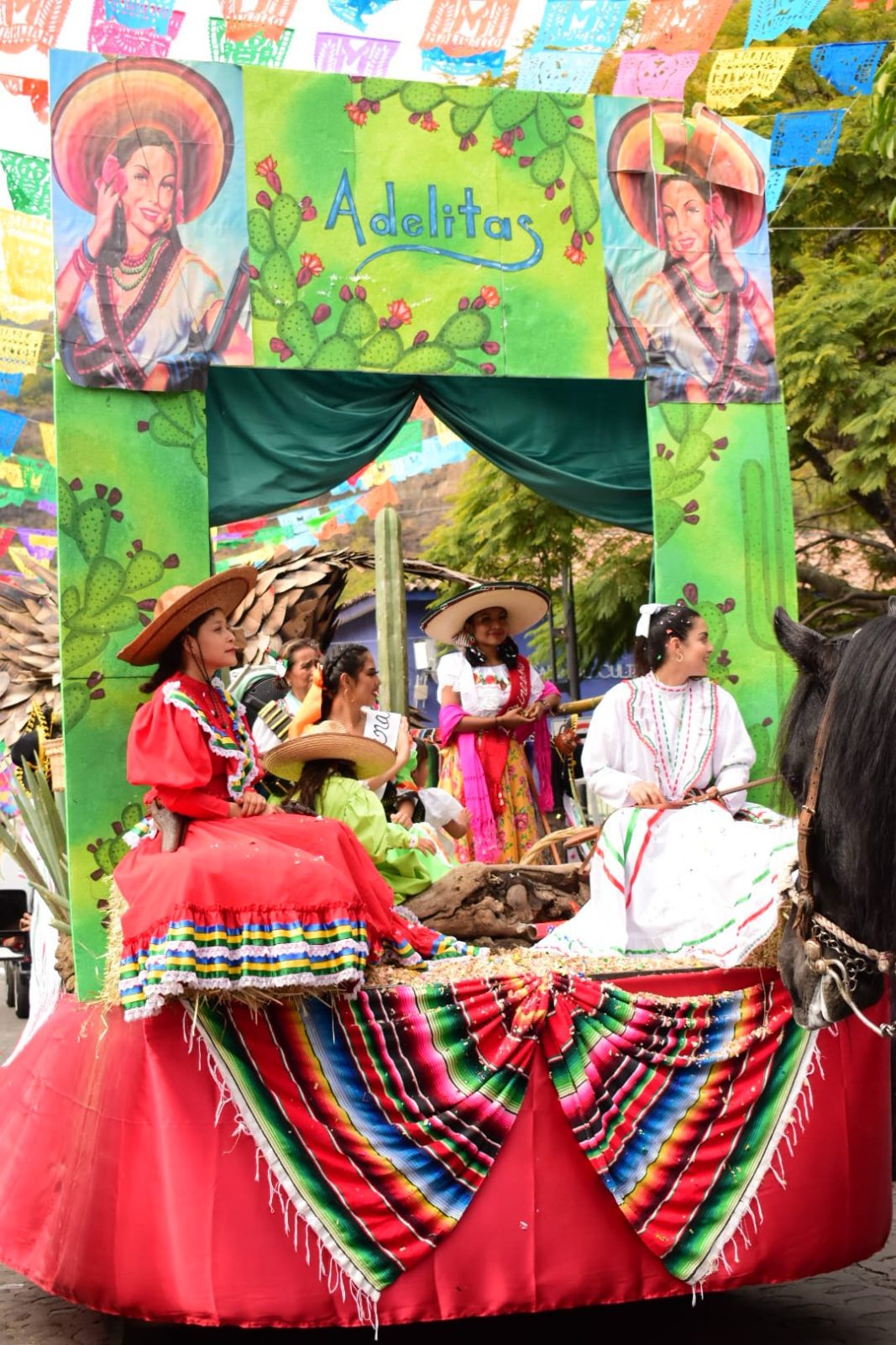 1669038212 823 El Ayuntamiento de Malinalco participo en este desfile con carros