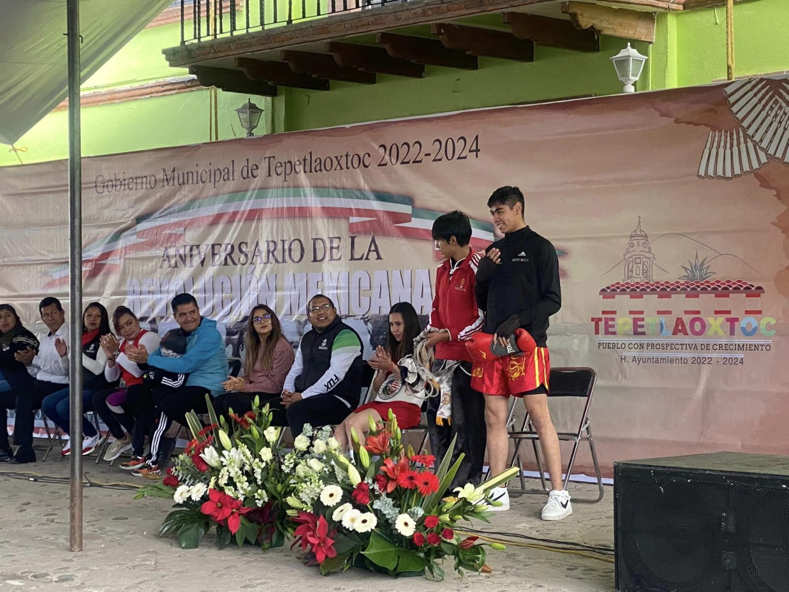 1669061668 216 EL GOBIERNO MUNICIPAL DE TEPETLAOXTOC REALIZO DESFILE CONMEMORATIVO DEL CXII