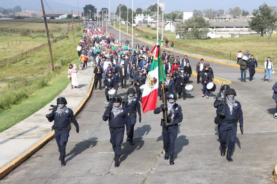 1669144144 Esta manana realizamos el Desfile y la Ceremonia alusiva al