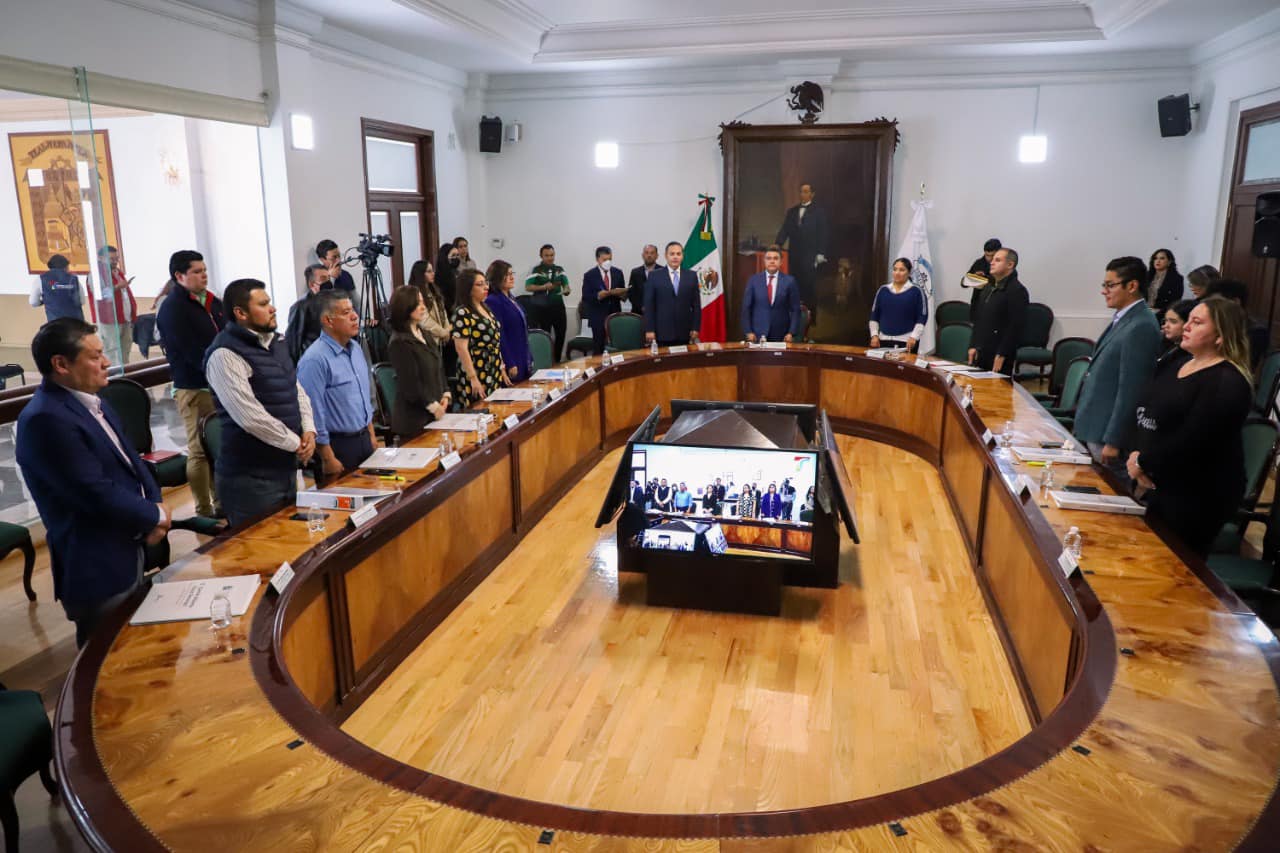 1669211899 383 En compania del Cuerpo Edilicio nuestro Presidente Municipal Tony Rodriguez