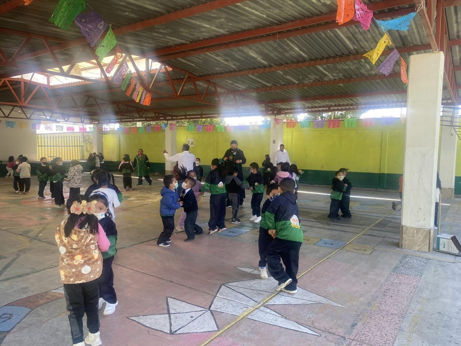 1669212977 109 Juegos Tradicionales en el Jardin de Ninos Teceltican los pequenos