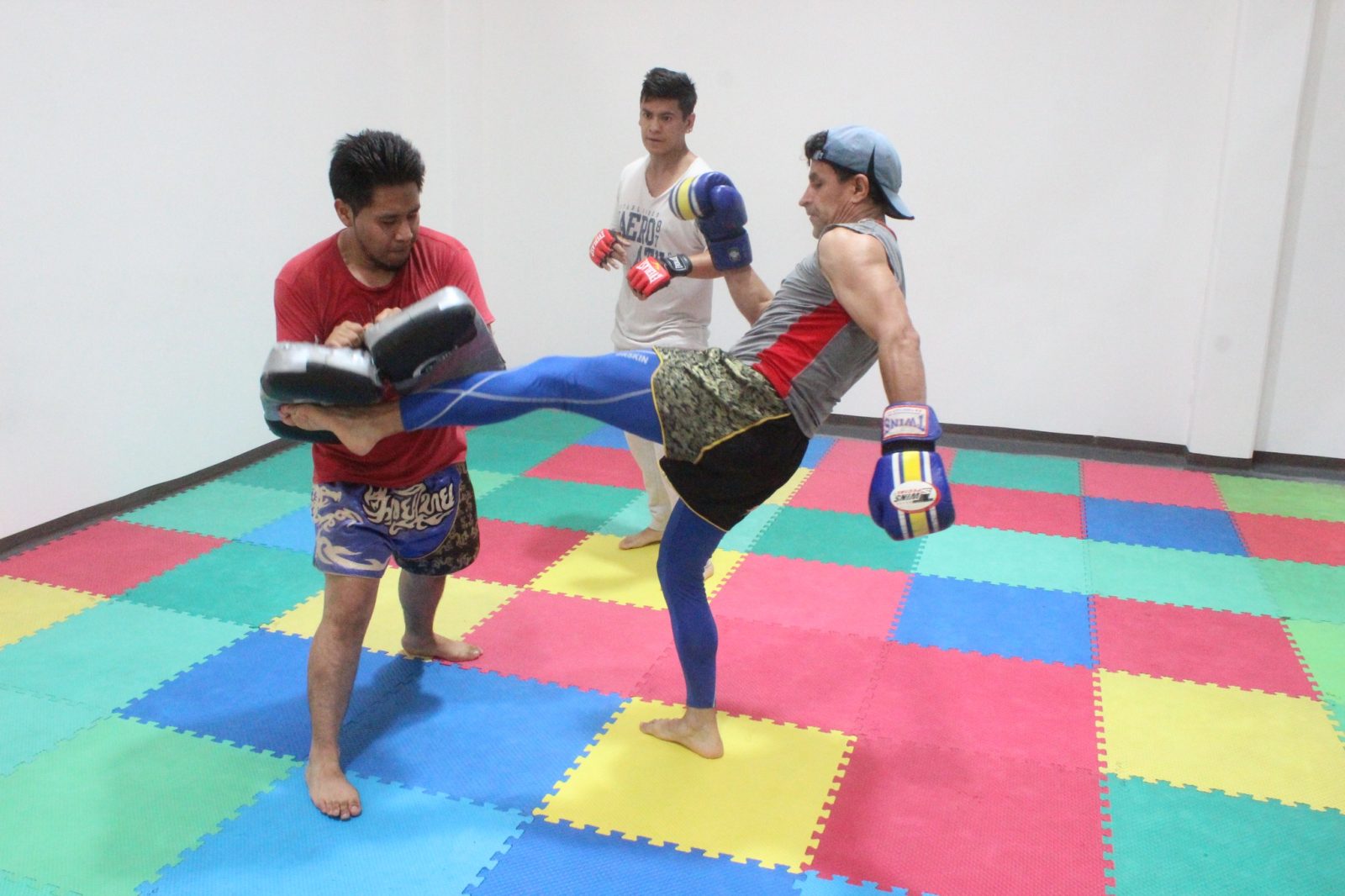 1669219313 641 Disciplinas de Muay Thai y Lima Lama en el Centro