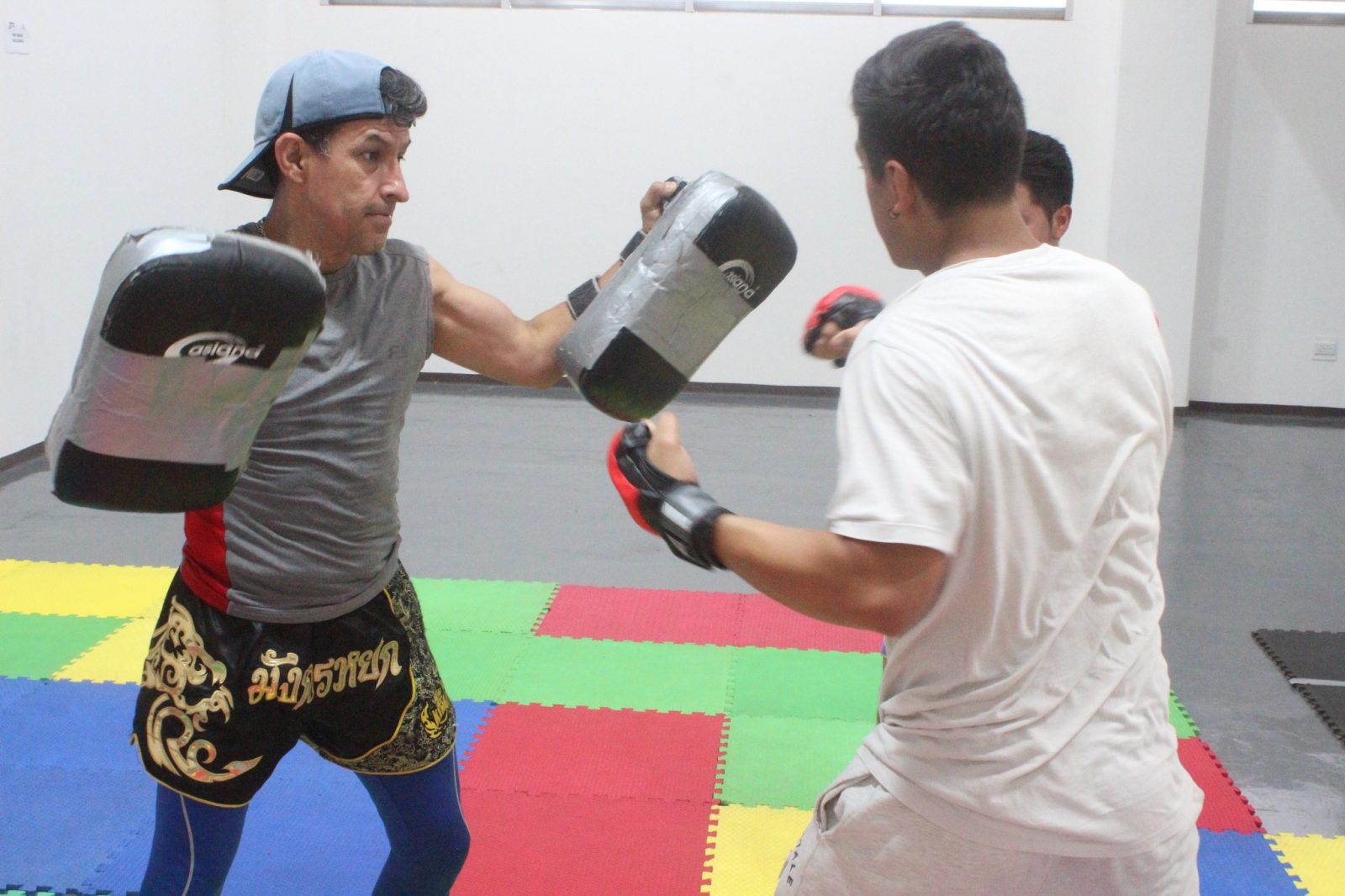 1669219329 Disciplinas de Muay Thai y Lima Lama en el Centro