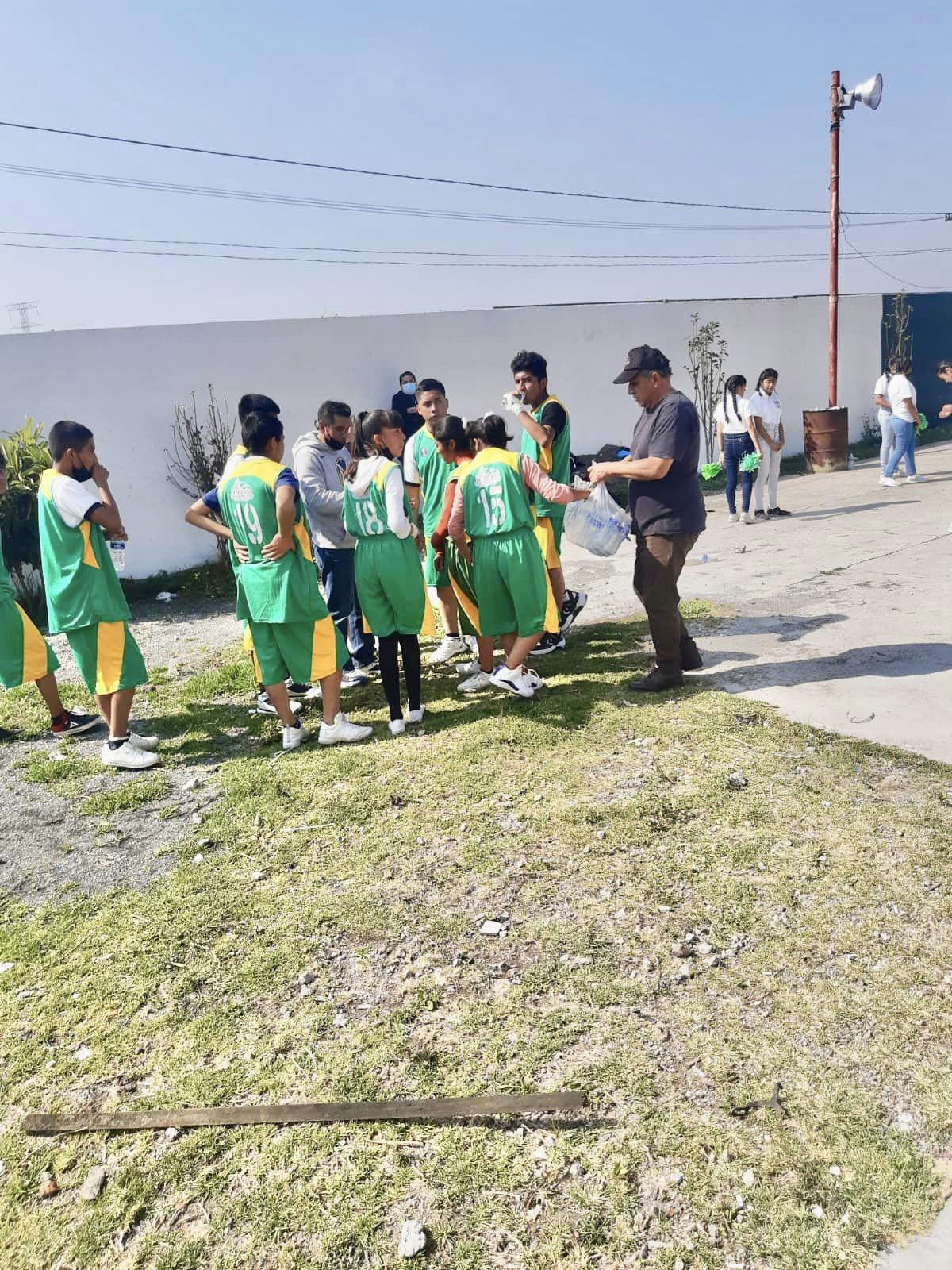 1669241507 Continuan los partidos de Basquetbol Tepetlaoxtoc en la