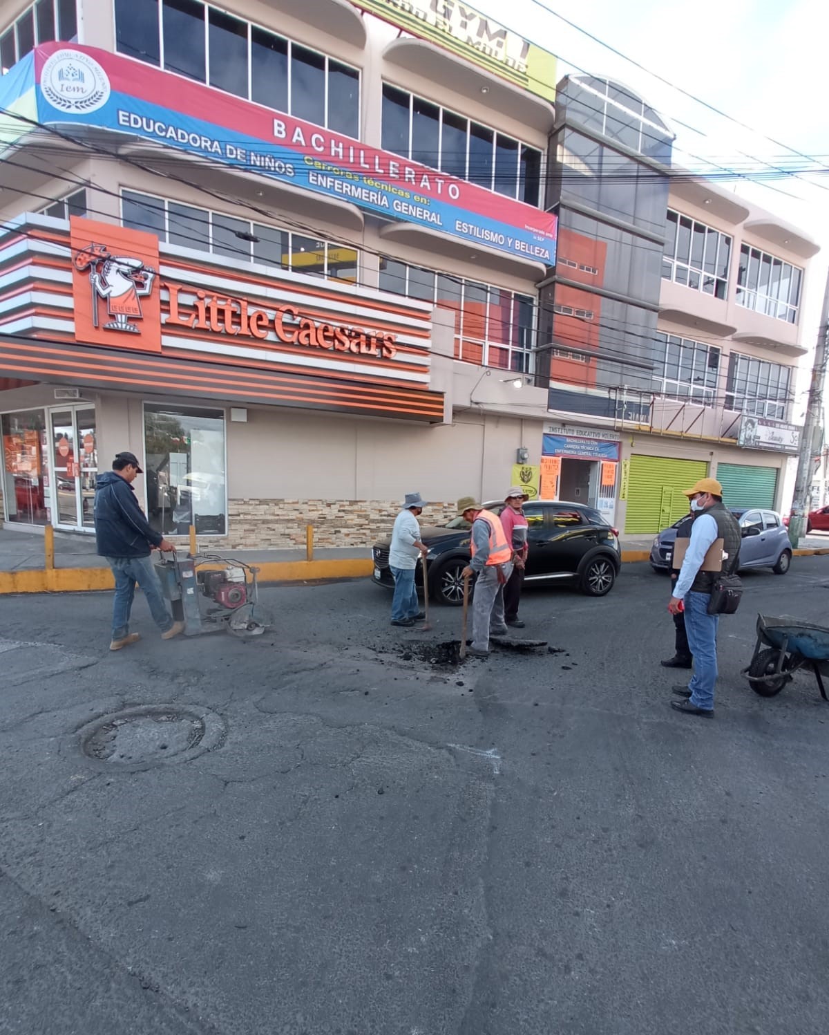 1669291545 589 Atendiendo las calles de nuestro municipio para mantenerlas en buen