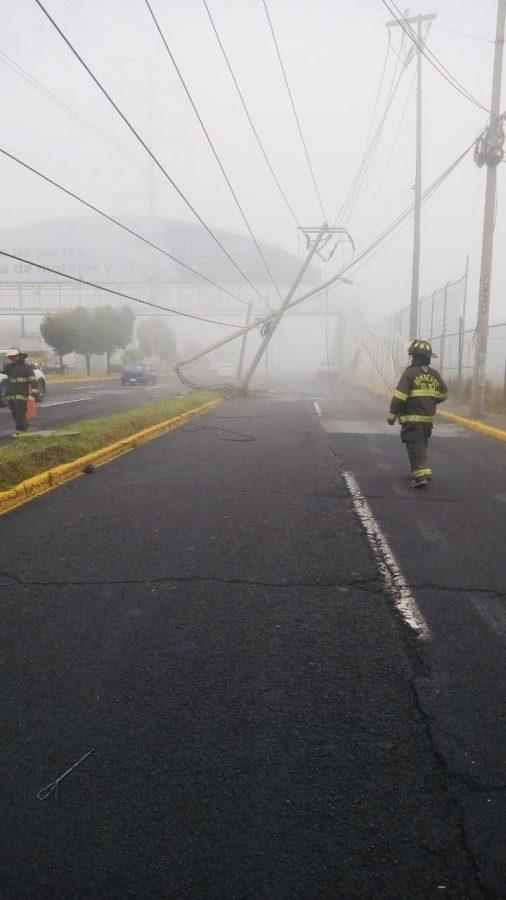 1669379788 EMERGENCIA Nuestro Heroico Cuerpo de Bomberos Toluca brindo atencion