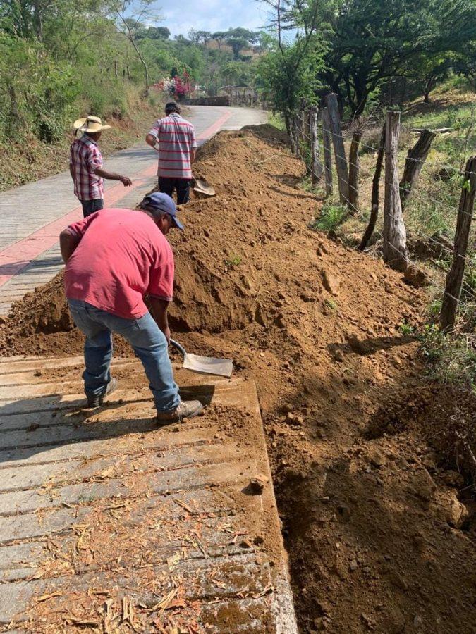 1669390171 Se han puesto a disposicion de la comunidad El Fresno