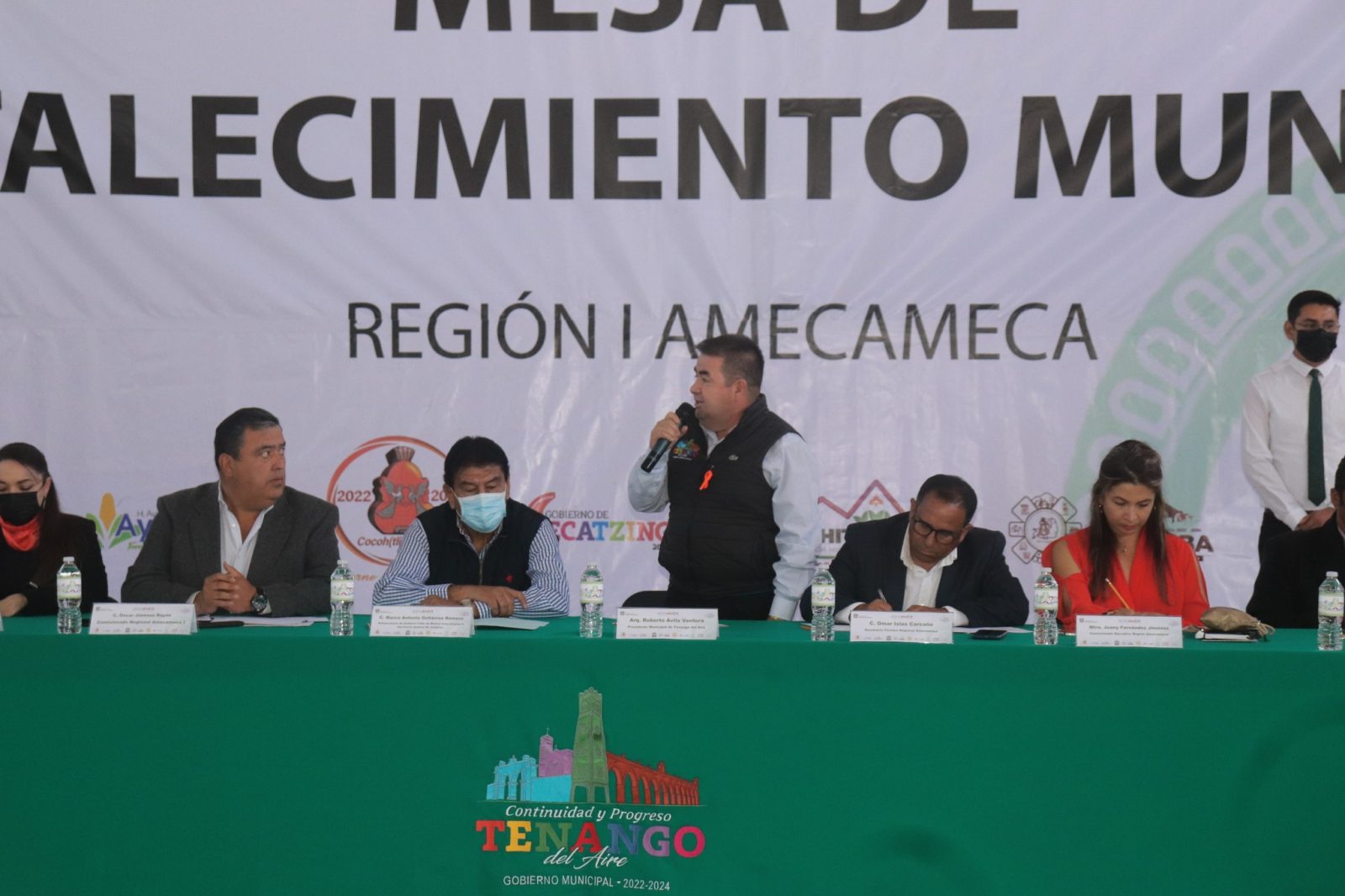 1669417751 869 El Presidente Municipal Arq Roberto Avila Ventura encabezo la mesa