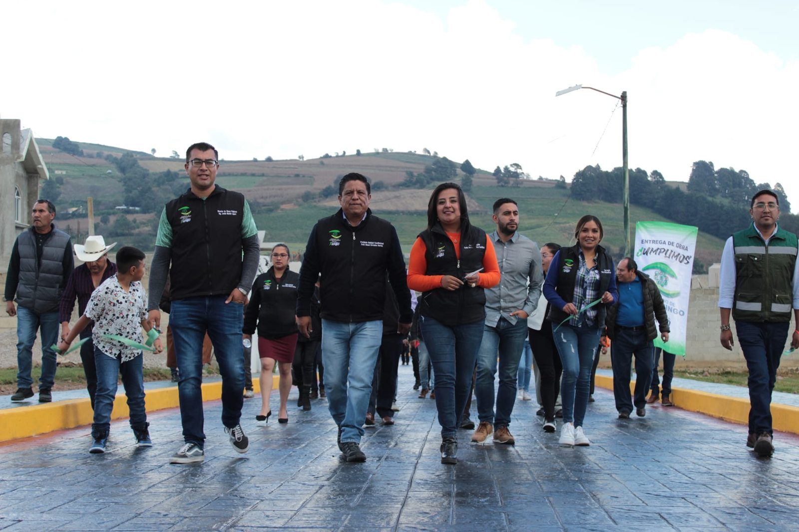 1669483766 699 ENTREGA DE OBRA EN LA CABECERA MUNICIPAL