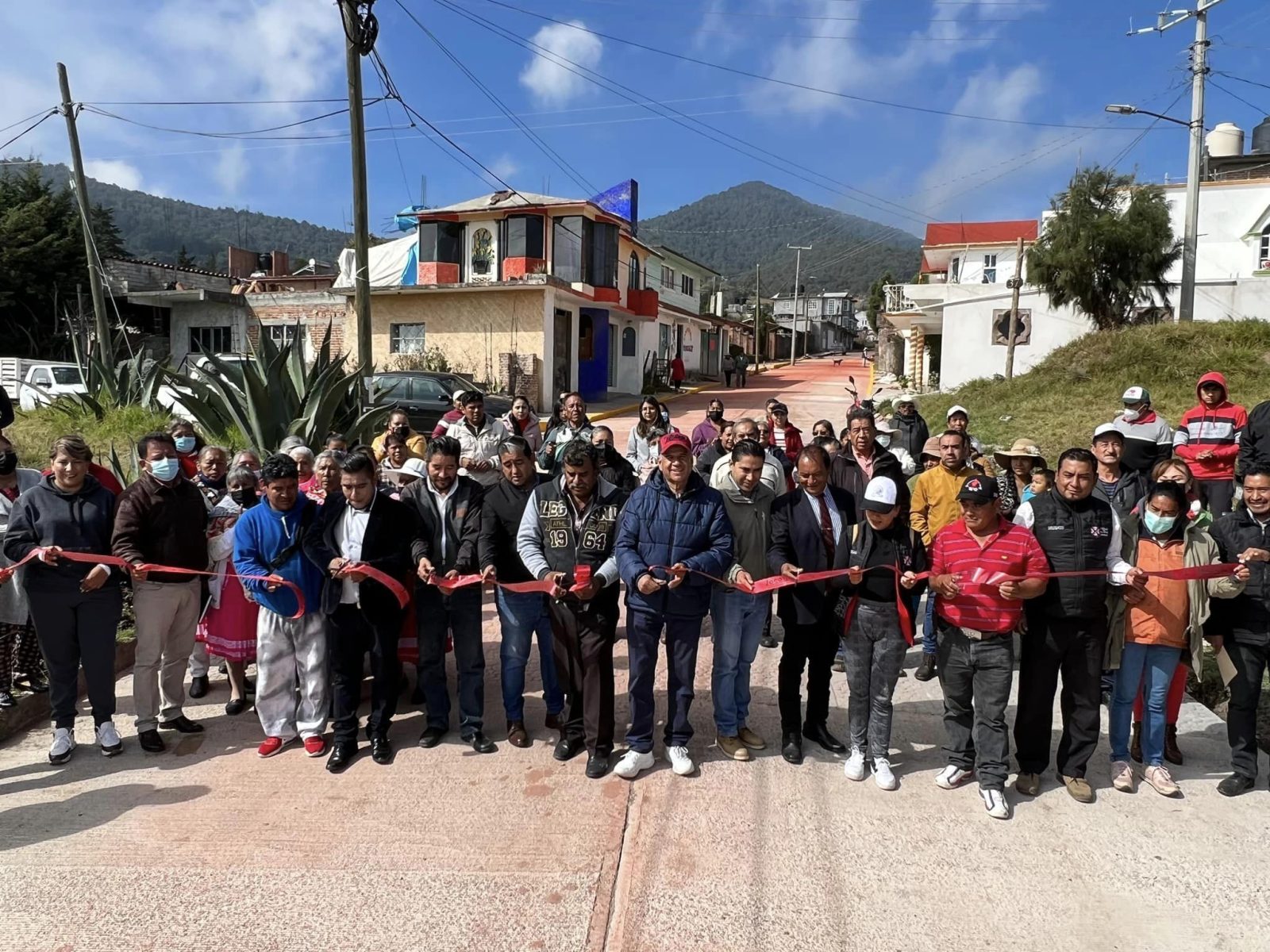 1669491084 INAUGURACION DE LA CALLE EL ROBLE SAN JUAN COAJOMULCO