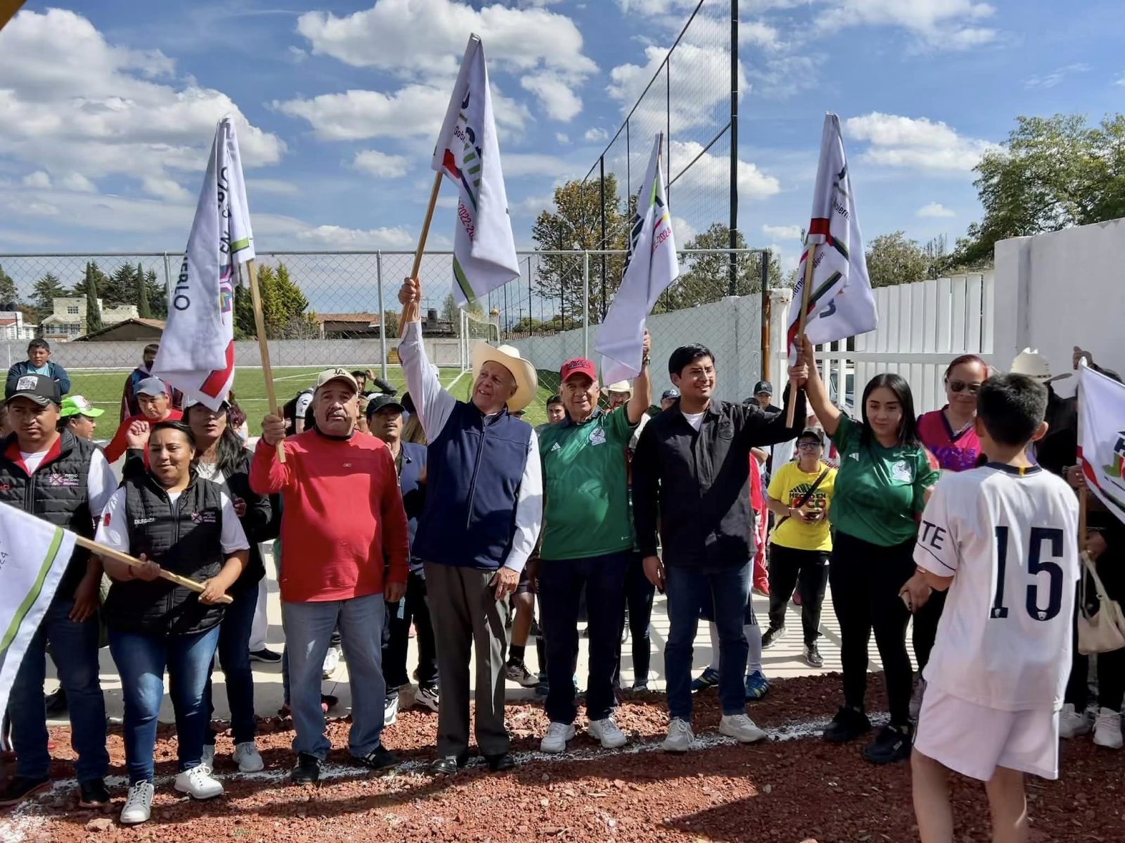 1669499116 Esta tarde el Presidente Municipal Jesus Cedillo Gonzalez acompanado del