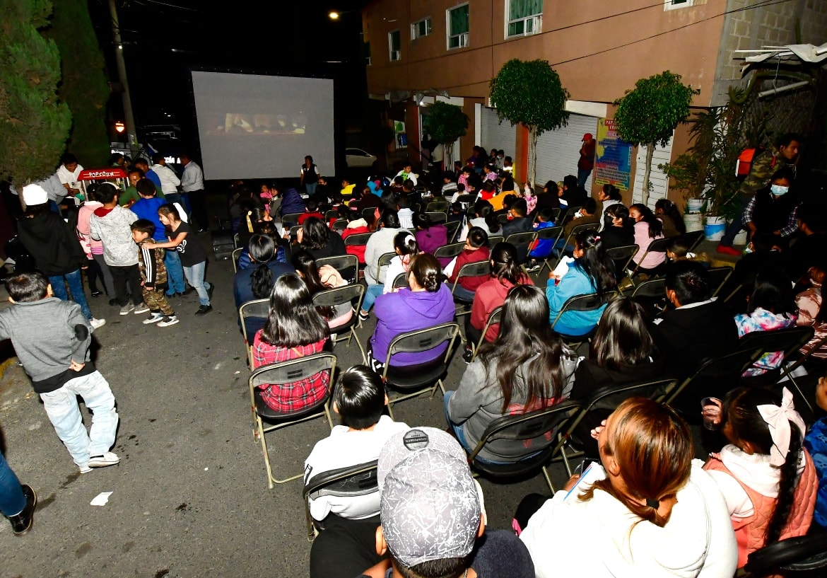 1669551427 301 En El Capulin dimos inicio al programa Cine en tu