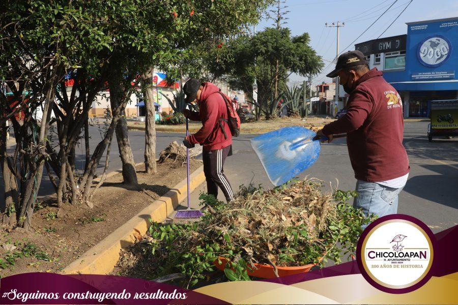 1669657985 Personal de la Direccion de Servicios Publicos de Chicoloapan realiza