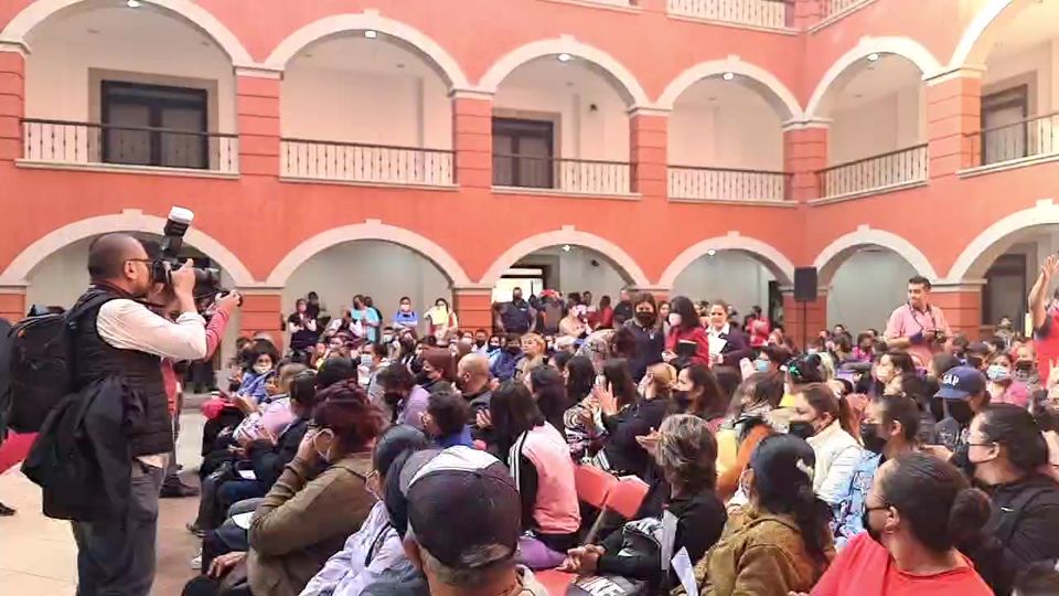 1669825645 EnVivo Entrega de Becas de Discapacidad