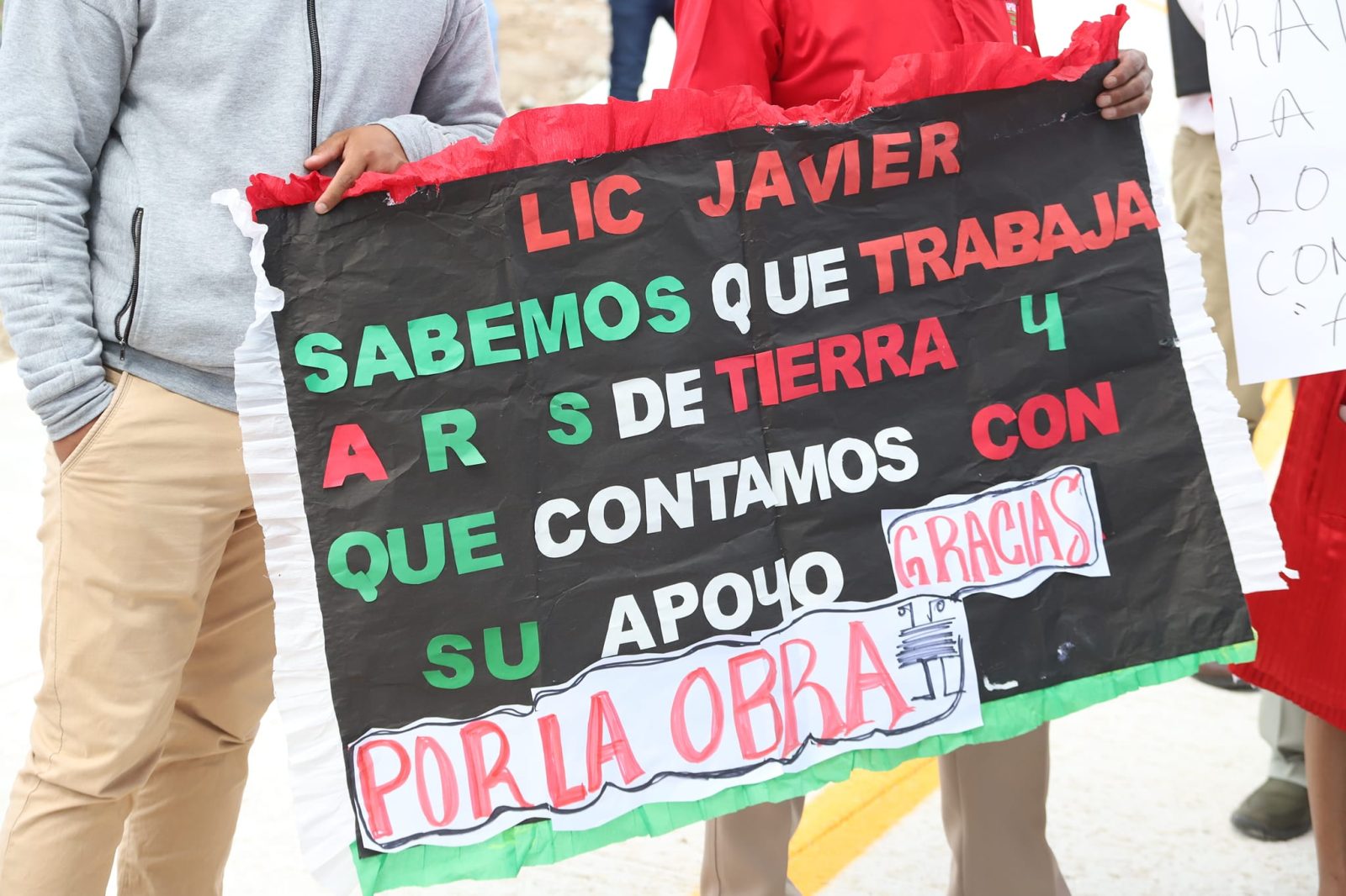 1669831006 Aqui seguimos cumpliendo asi lo demostramos durante la inauguracion de