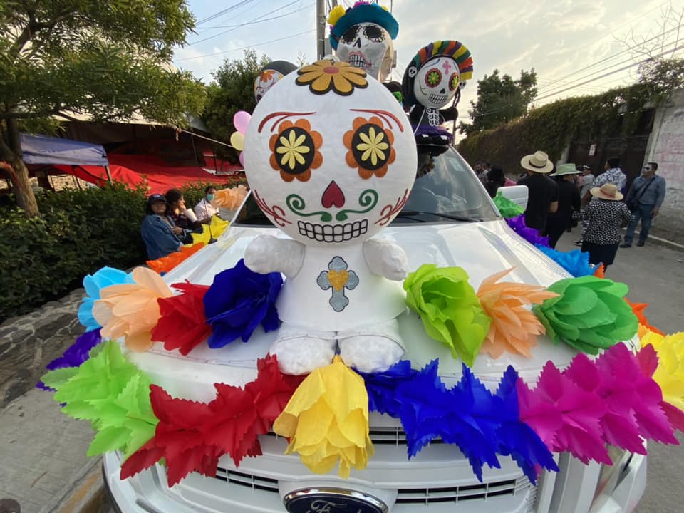 Estamos a unos minutos de comenzar el Desfile Municipal Caminata