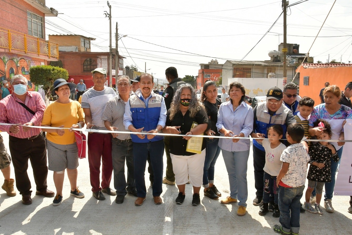 ¡Continuamos rehabilitando vialidades en AtizapanDeZaragoza En esta ocasion i