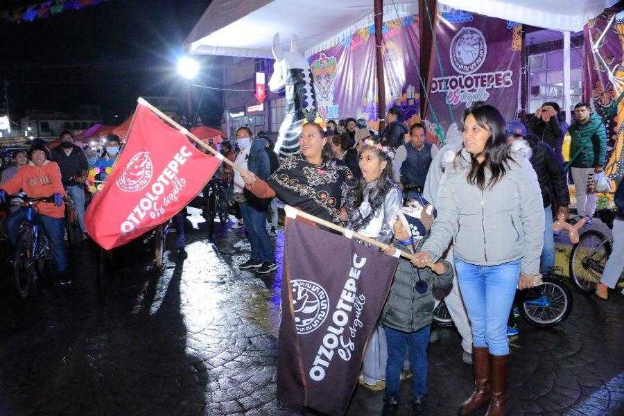 ¿Te perdiste las leyendas en la rodada ciclista con disfraz