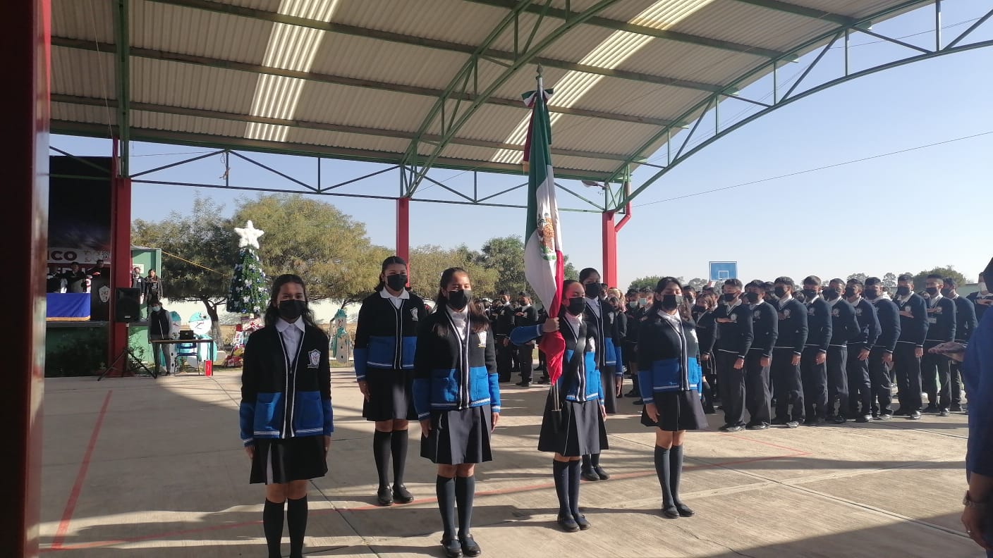 1670274064 881 Se llevo a cabo inicio de actividades laborales con Honores