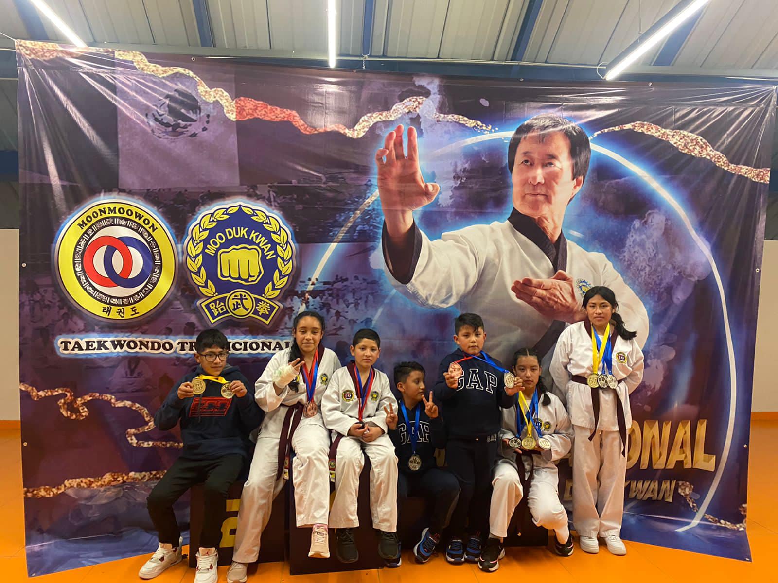 1670281523 792 Felicitamos a los alumnos de la Escuela de Taekwondo de