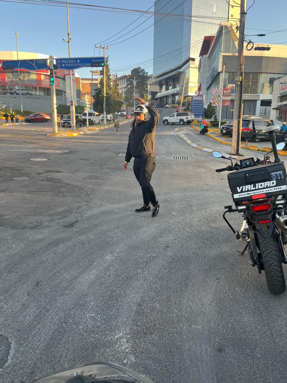 1670339766 506 Se encuentra abierta la vialidad de Boulevard Interlomas A las