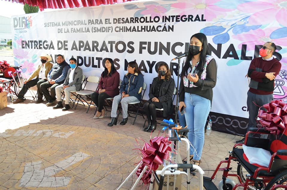 1670339958 380 DIF CHIMALHUACAN ENTREGA APARATOS FUNCIONALES A PERSONAS DE LA TERCERA