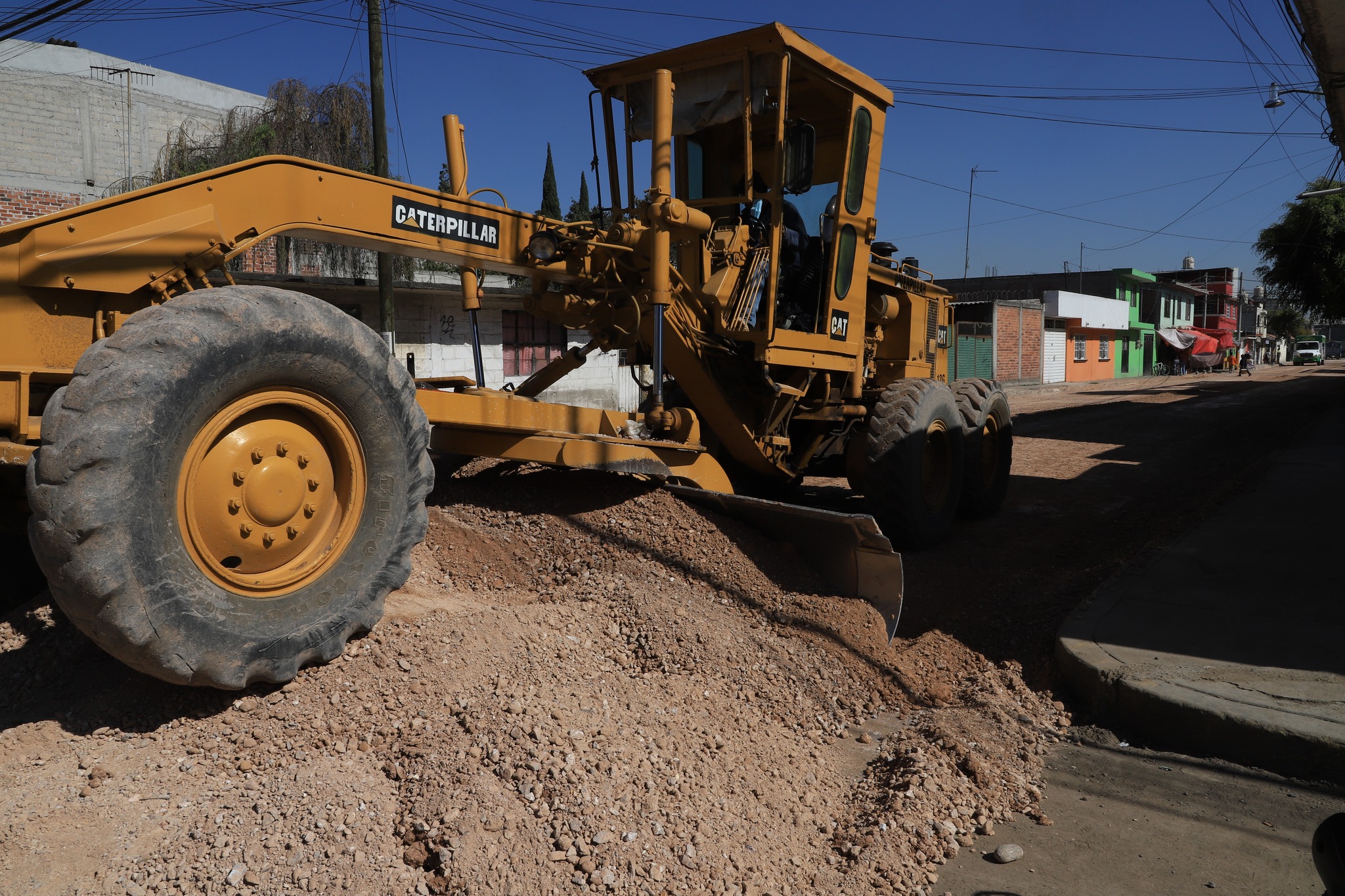 1670362297 275 Continuan los trabajos para la pavimentacion de la calle 8