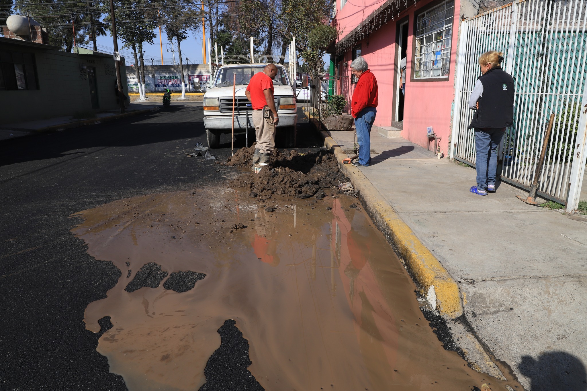 1670442041 252 Durante las obras de repavimentacion de la calle 1 en