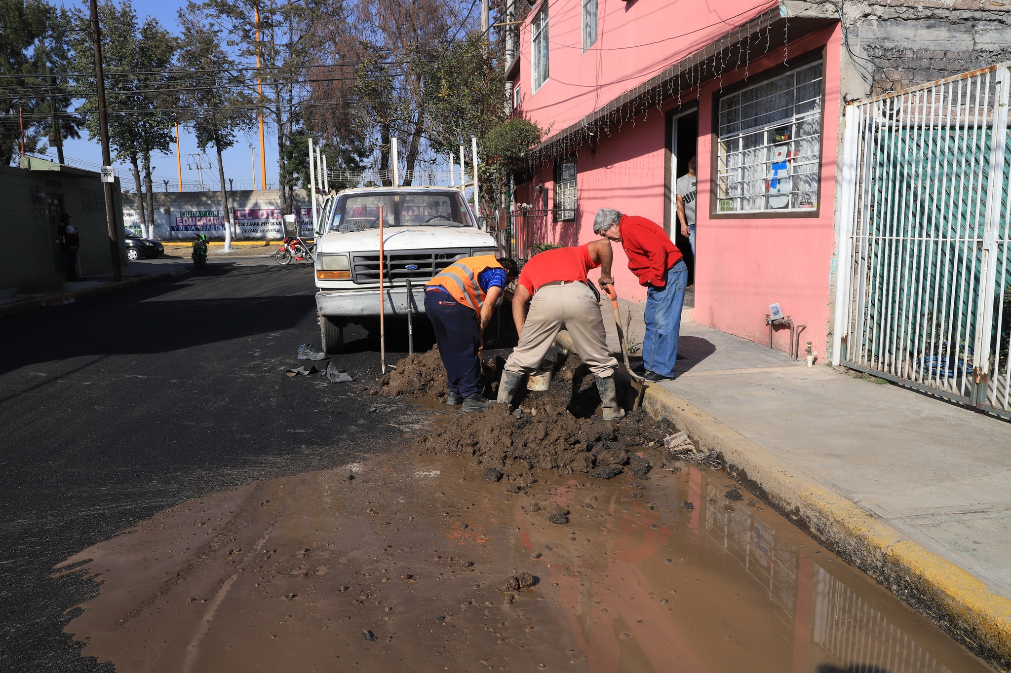 1670442041 343 Durante las obras de repavimentacion de la calle 1 en