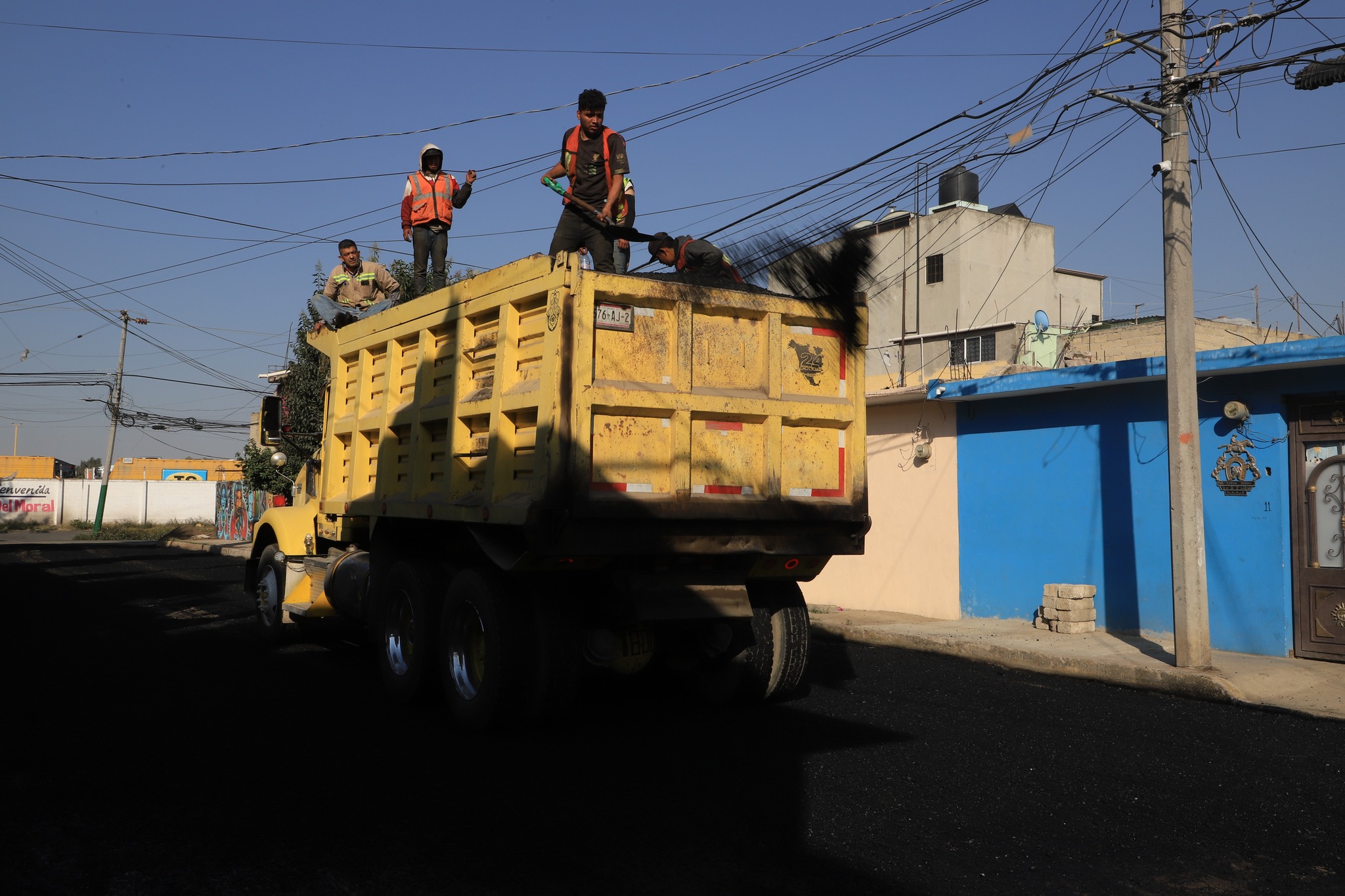 1670616441 636 Con el tendido de la carpeta asfaltica en la calle