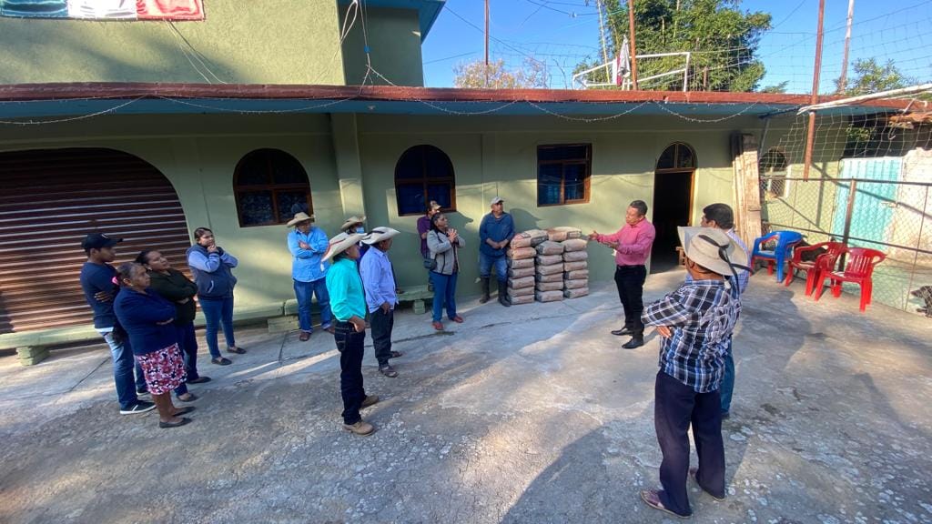 1670624827 213 Trabajando para con el pueblo es que se logra un