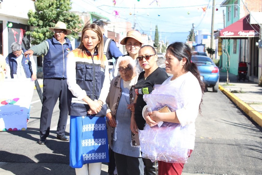 1670760306 481 Continuamos con la entrega de Obra de Pavimentacion en la