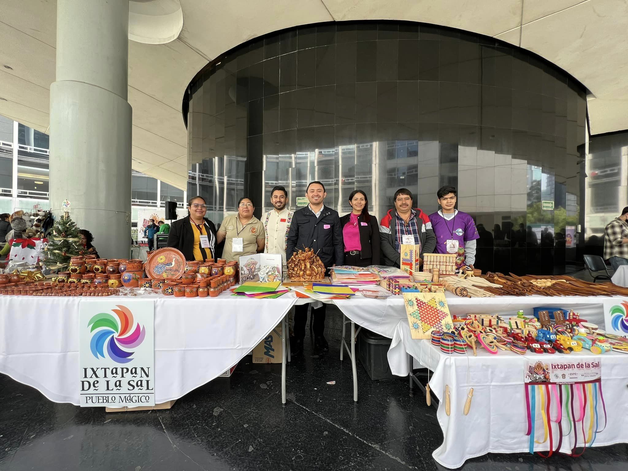 1670974574 113 ¡Ixtapan de la Sal presente en el Senado de la