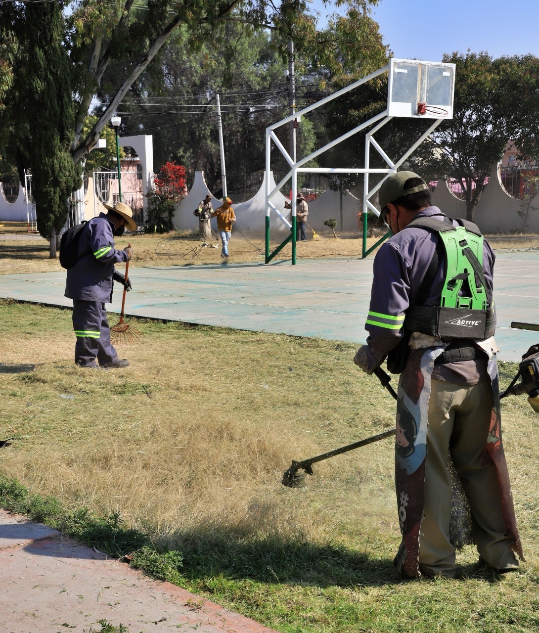 1670975194 731 En el Parque de Villas de Cuautitlan personal de Servicios