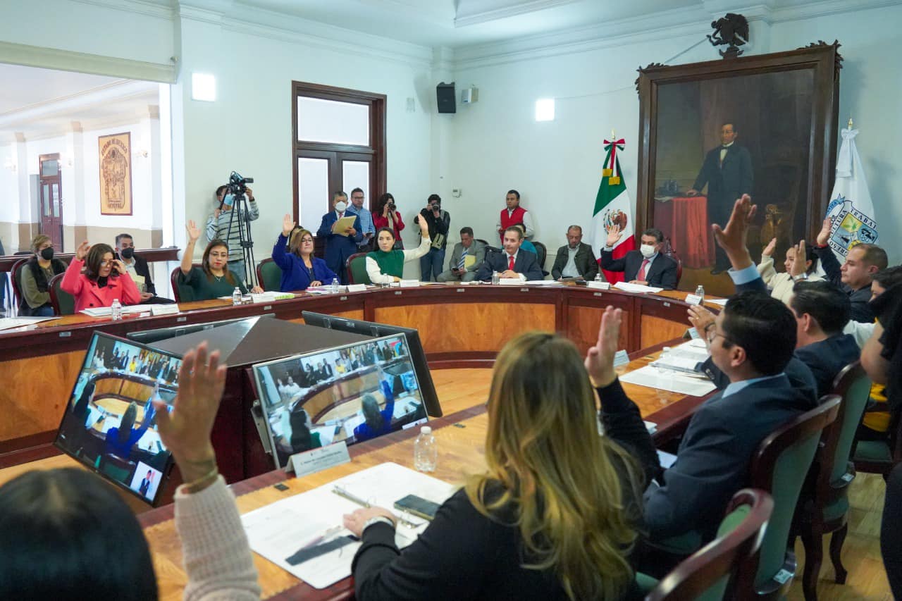 1671061880 758 En compania del Cuerpo Edilicio el Presidente Municipal Tony Rodriguez