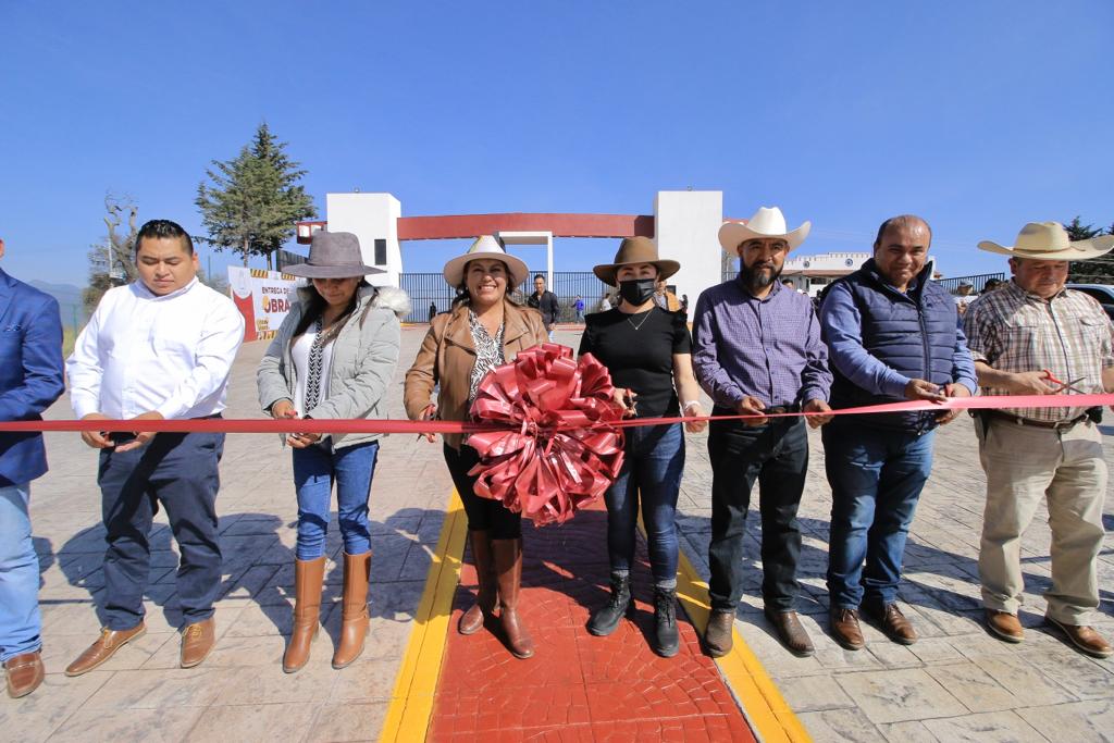 1671198937 914 Por deporte y tu salud Las Penas cuenta con portico