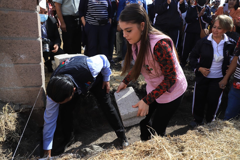 1671282569 610 Con la colocacion de la Primera piedra de la Casa