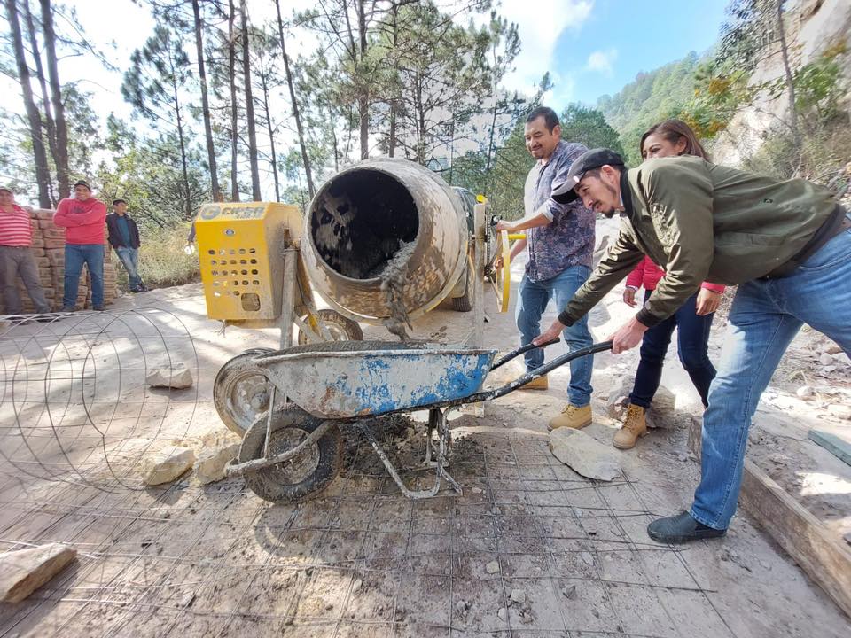 1671290891 649 El Lic Jose Alberto Mejia Santa Olalla Presidente Municipal de