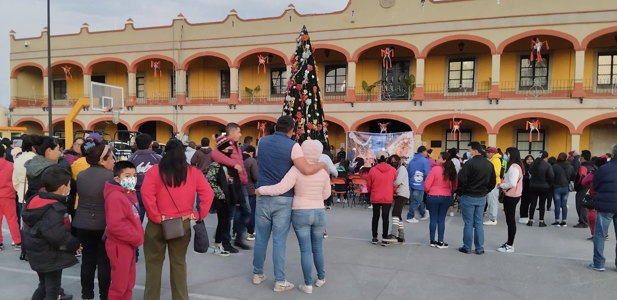 1671297353 198 En breve daremos inicio al Encendido del Arbol