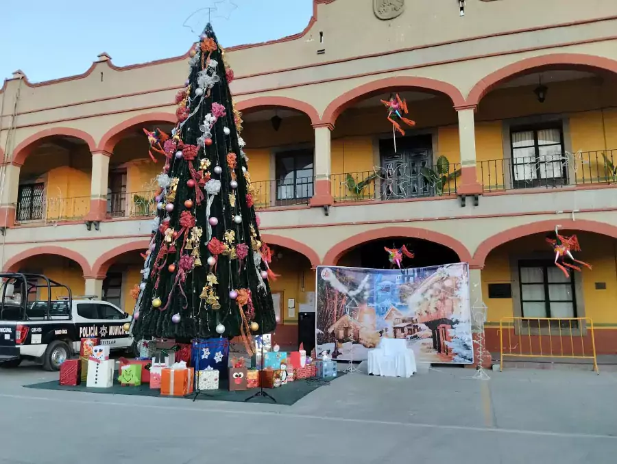 1671297366 En breve daremos inicio al Encendido del Arbol jpg