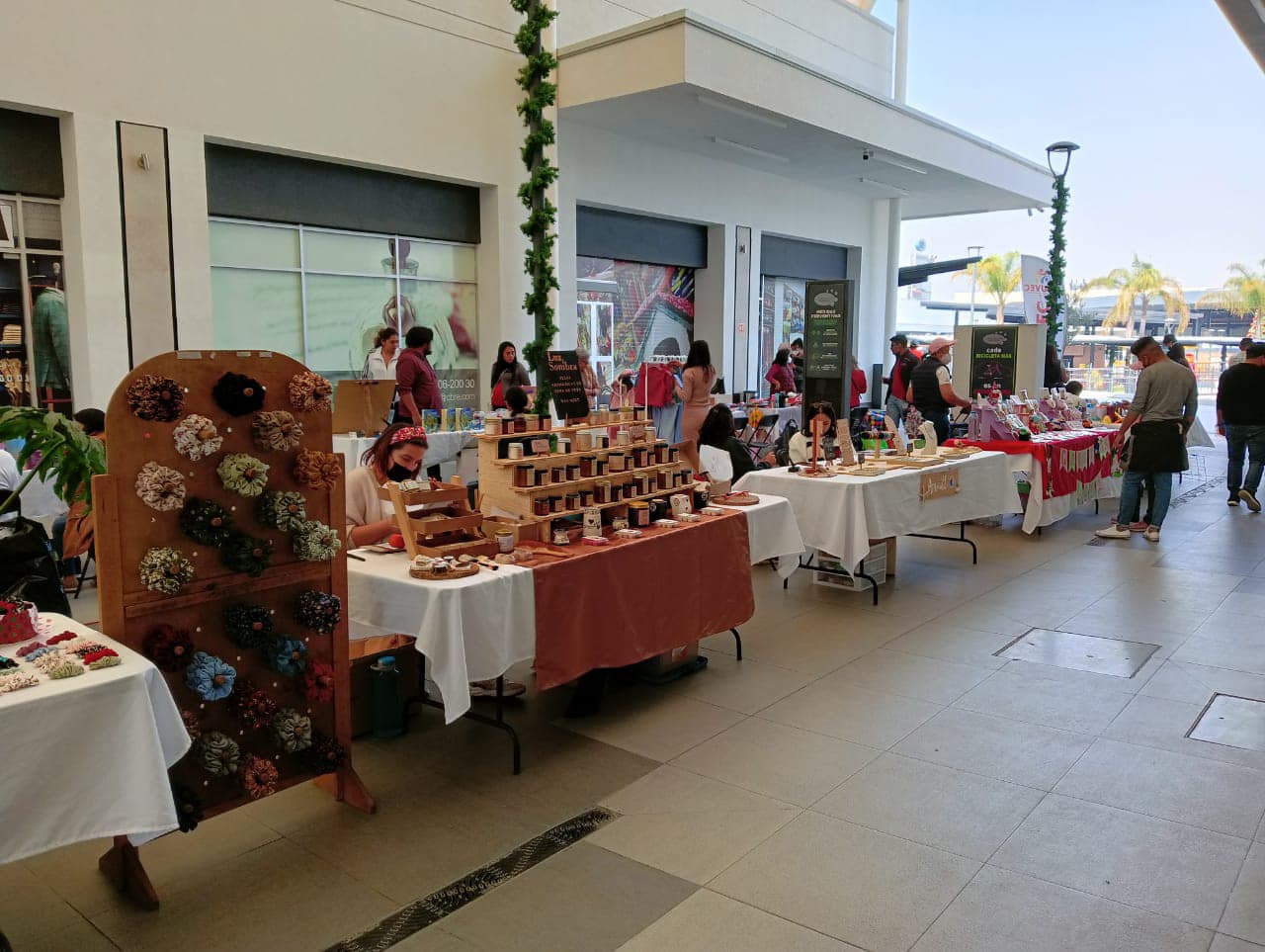 1671312038 ¡Ven a visitarnos al bazar de emprendimiento juvenil en Coacalco