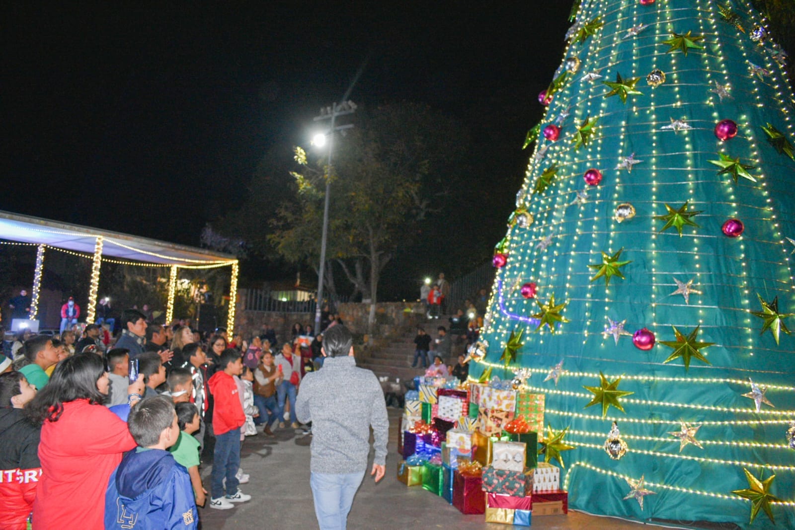 1671453213 965 En la explanada del ayuntamiento de Malinalco se llevo a